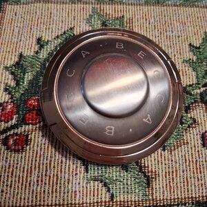 BECCA Vanilla Quartz shimmering skin perfector